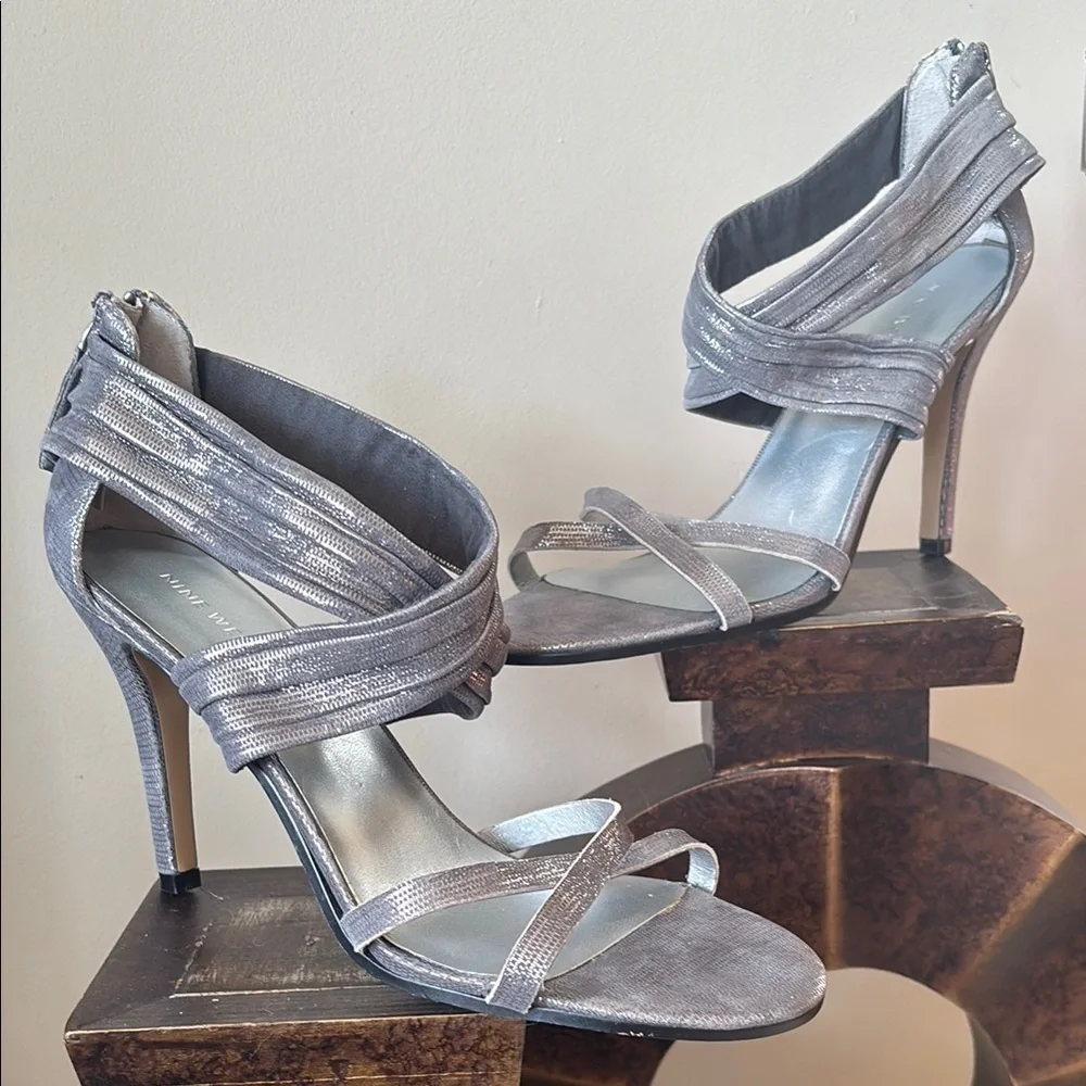 Brand New Nine West Leather Metallic Gray Silver Criss-Cross Strappy Heels